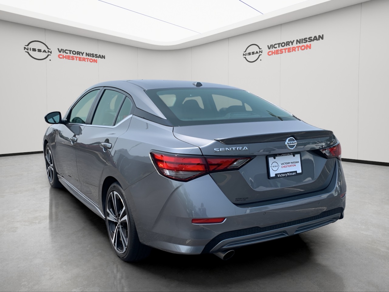 2023 Nissan Sentra SR photo 2