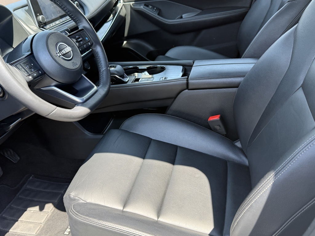 2022 Nissan Rogue SL photo 10
