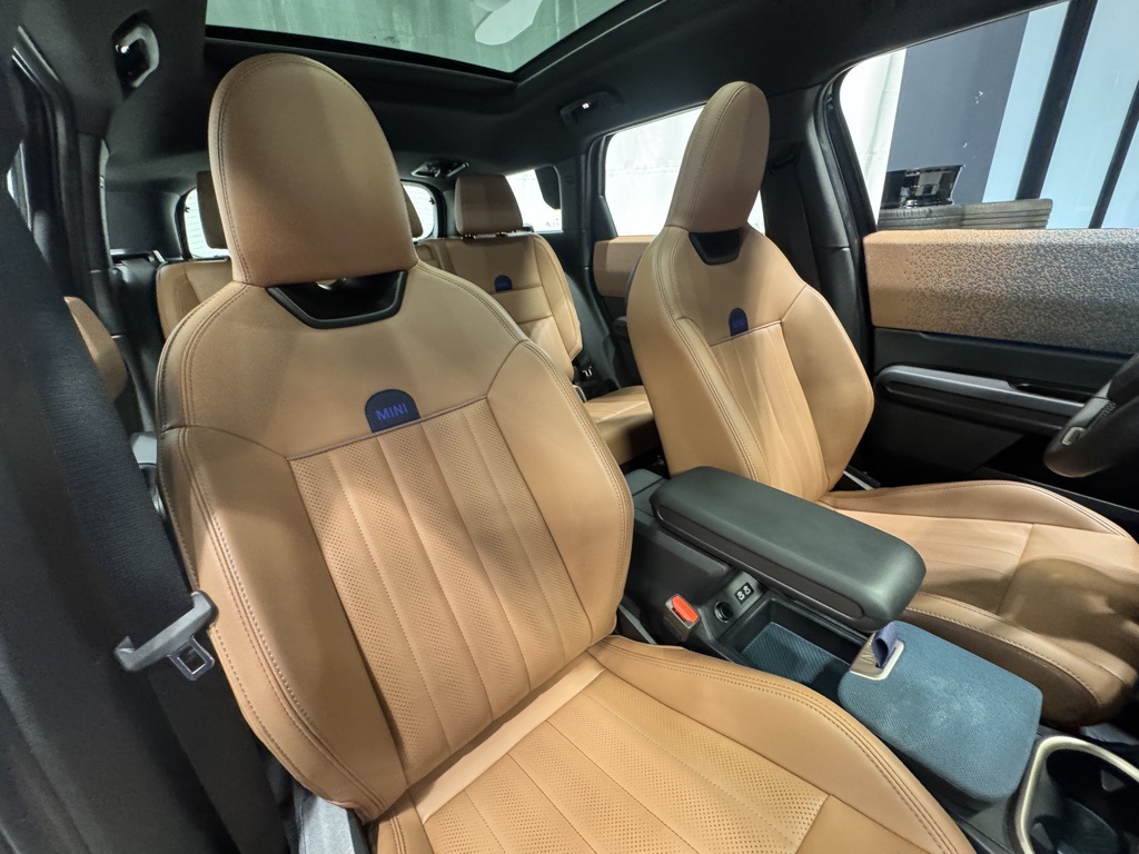 2025 Mini Cooper ALL4 Signature photo 28