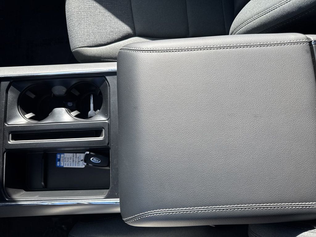 2025 Ford F-150 XLT photo 30
