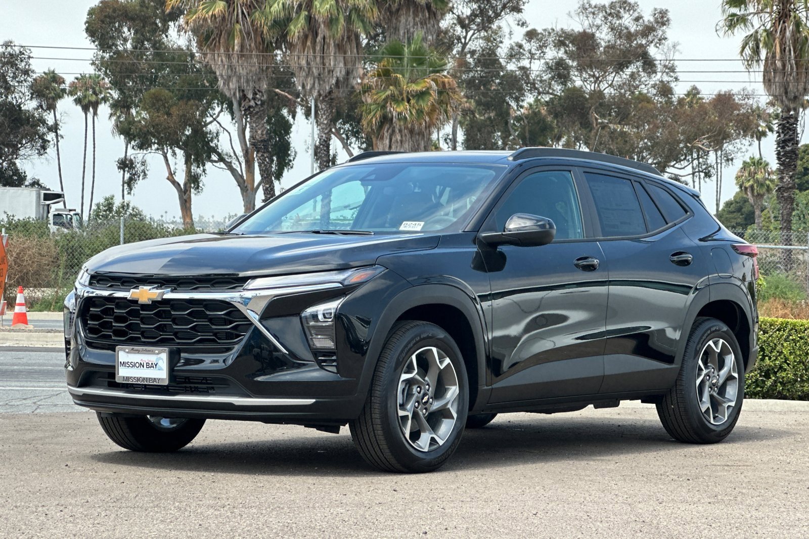 2025 Chevrolet Trax LT photo 4