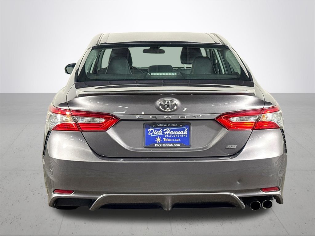 2018 Toyota Camry SE photo 7