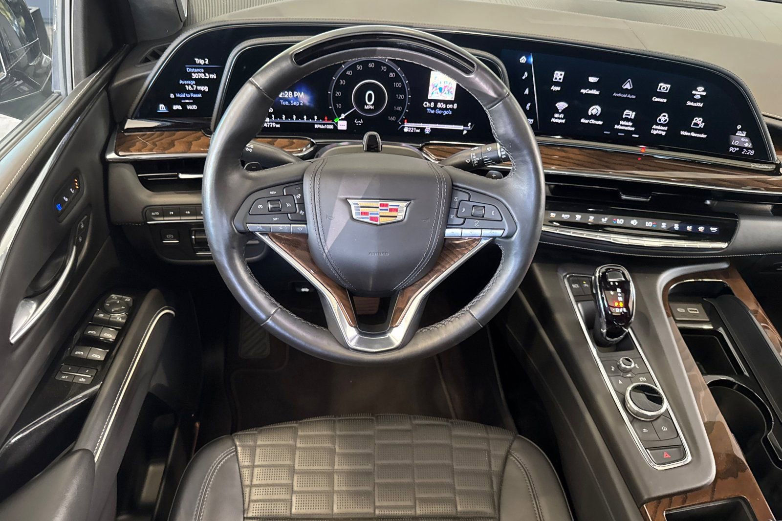 2024 Cadillac Escalade ESV Sport Platinum photo 13