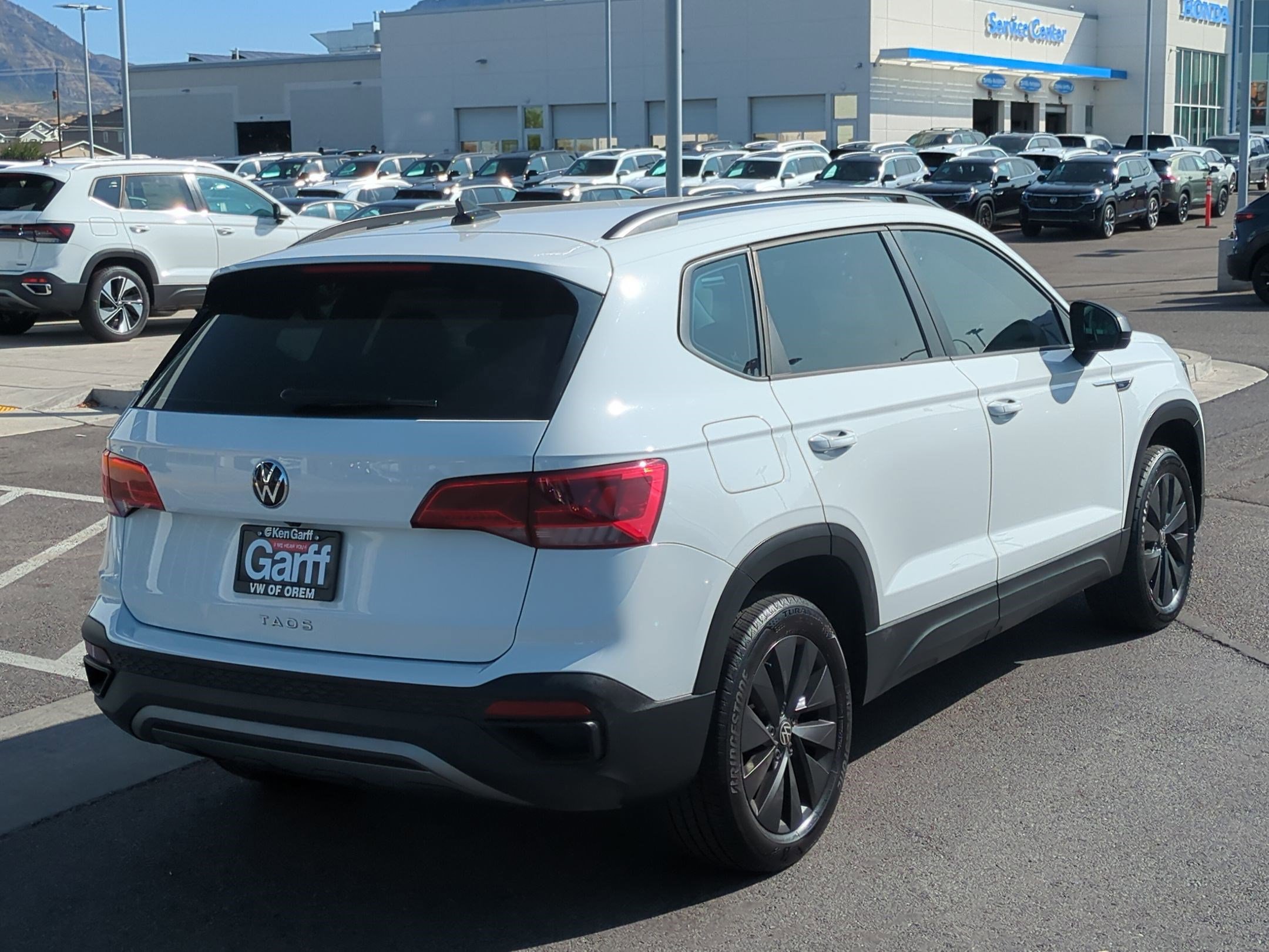 2023 Volkswagen Taos S photo 2