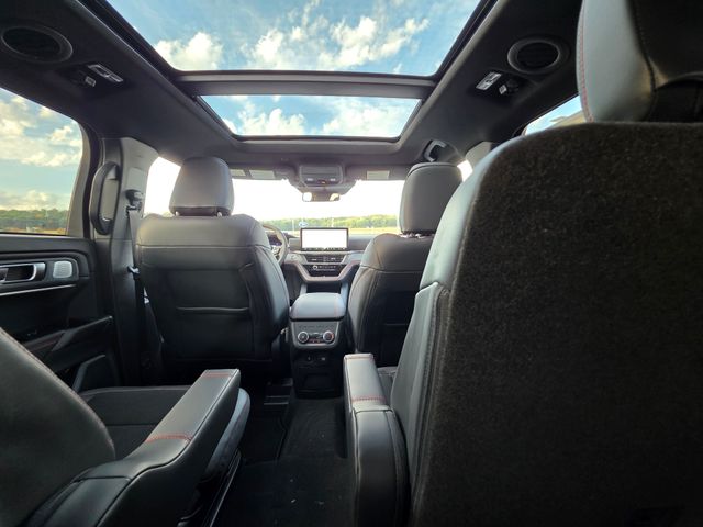 2025 Ford Explorer ST photo 48