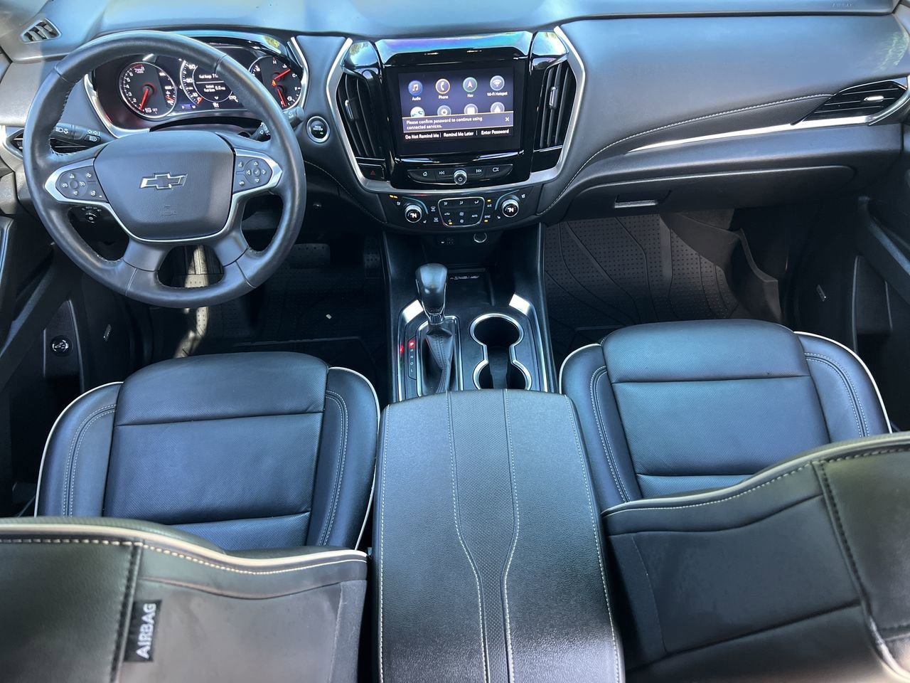 2022 Chevrolet Traverse Premier photo 11
