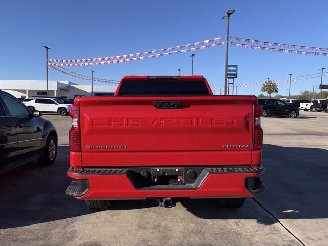 2024 Chevrolet Silverado 1500 Custom photo 3