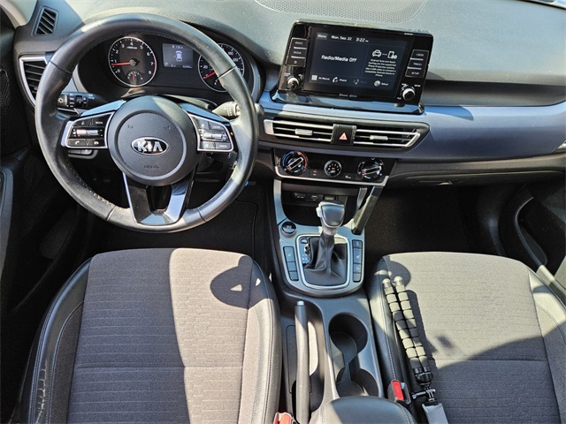 2021 Kia Seltos S photo 2