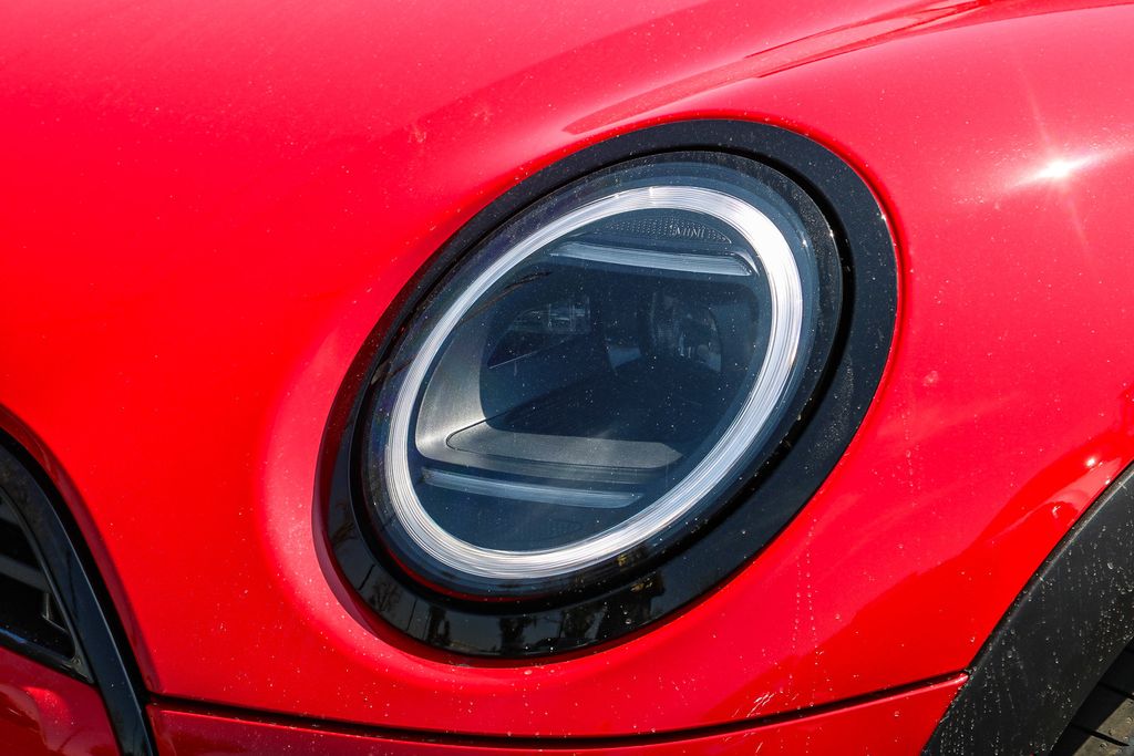 2025 Mini Cooper Signature photo 4