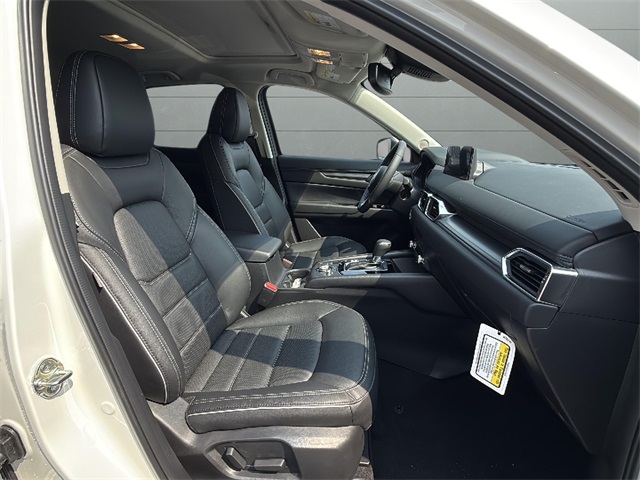 2025 Mazda CX-5 2.5 S Preferred photo 12