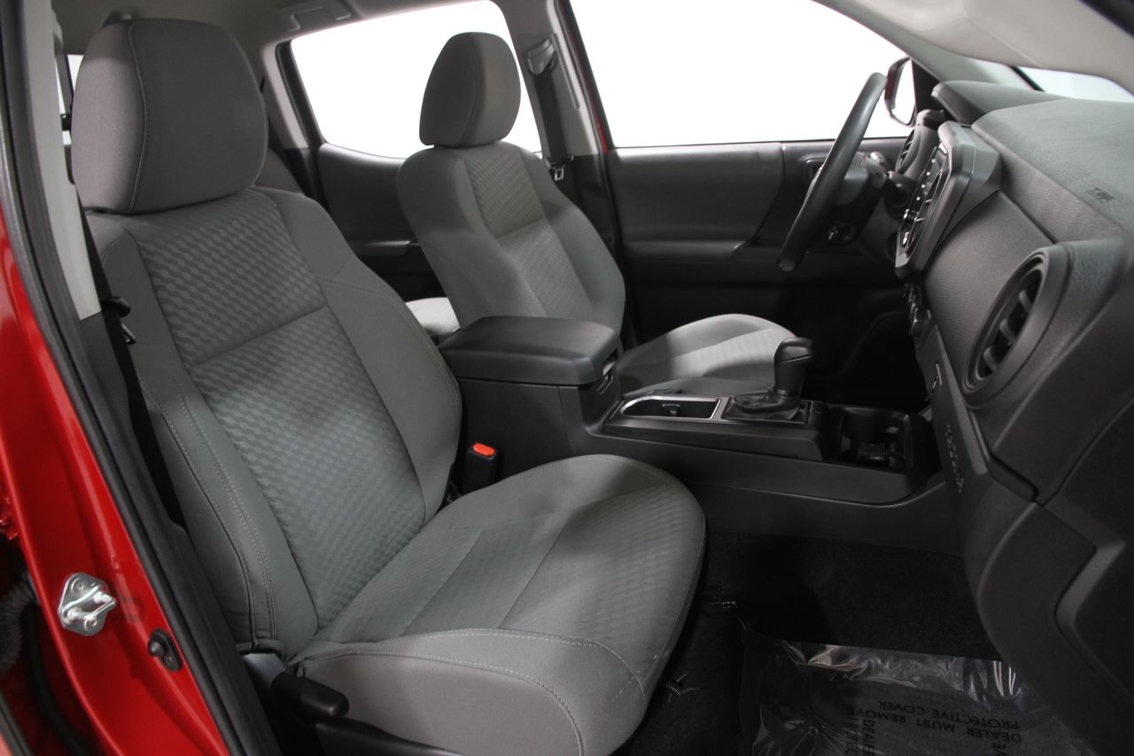 2022 Toyota Tacoma SR V6 photo 14