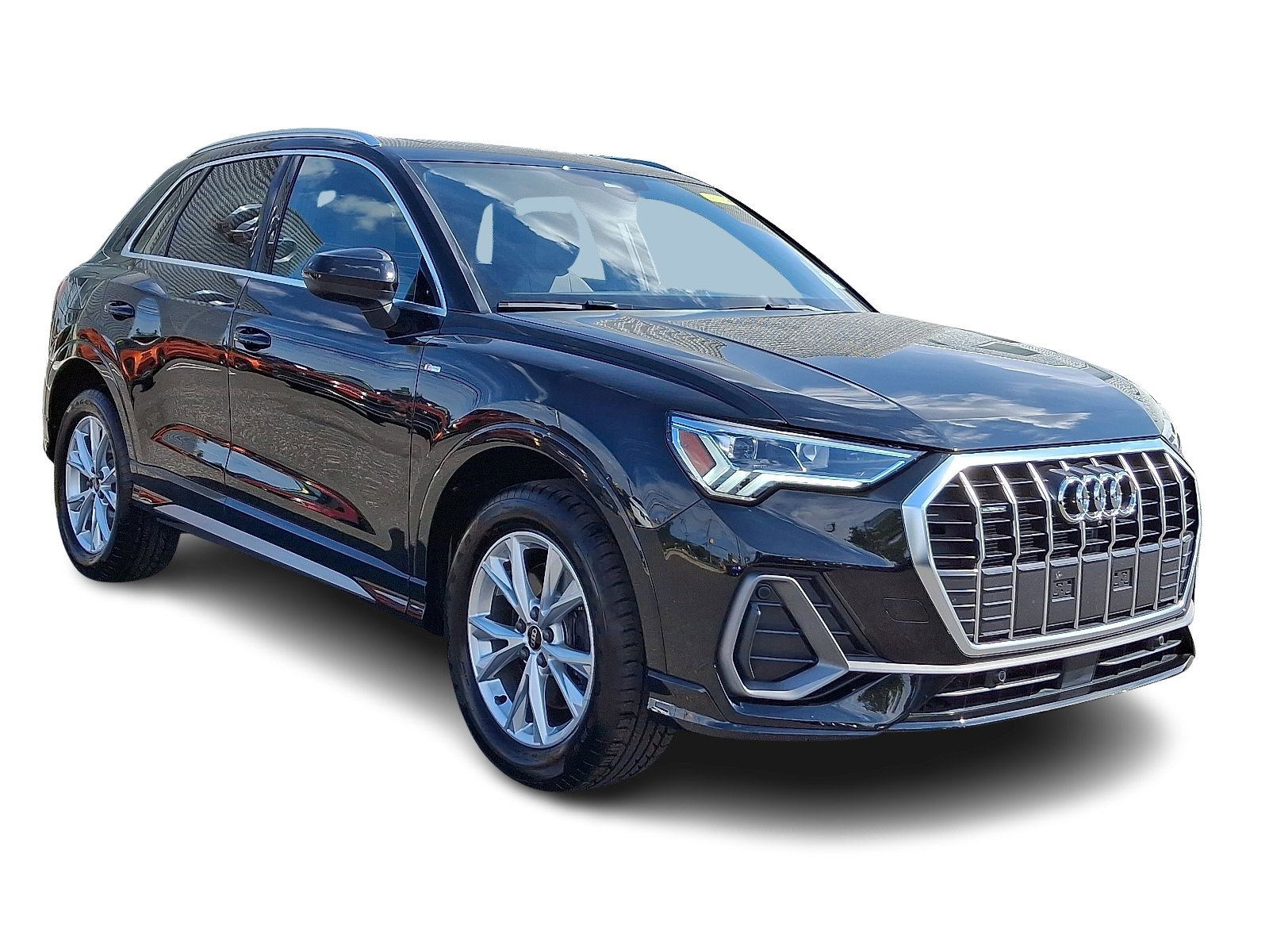 2024 Audi Q3 45 TFSI S line Premium photo 3