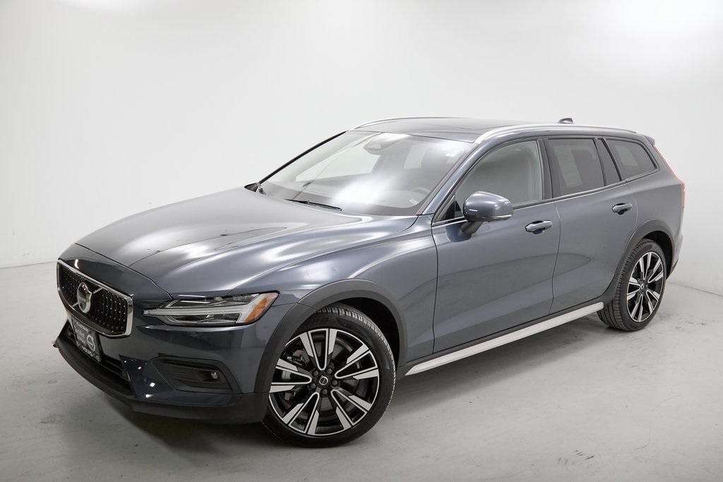 2024 VOLVO V60CC - Image 2
