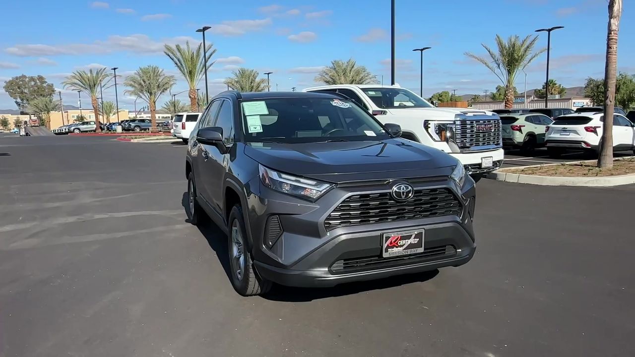 2022 Toyota RAV4 XLE photo 43