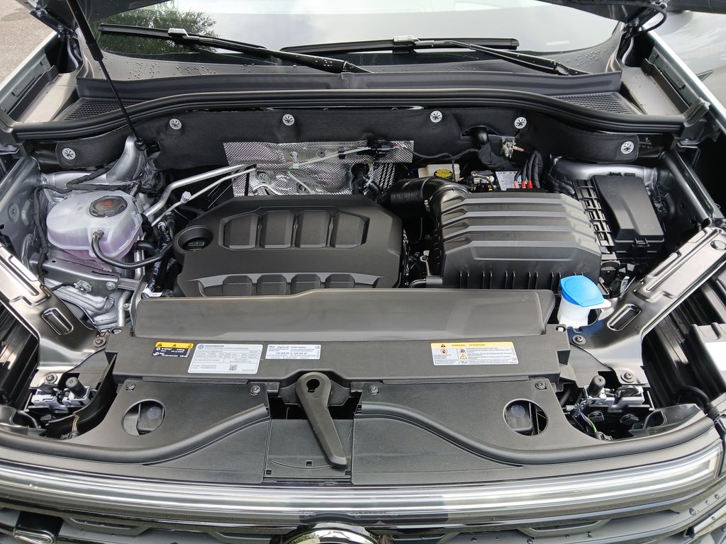 2026 Volkswagen Atlas Cross Sport SEL R-Line photo 22