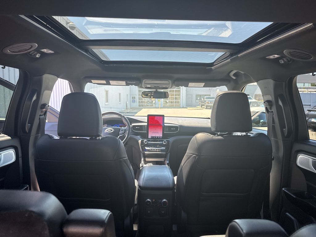 2023 Ford Explorer ST photo 19