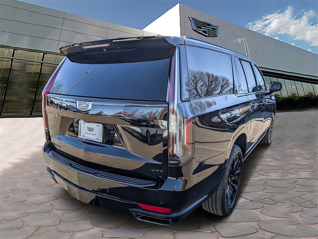 2023 Cadillac Escalade ESV Sport photo 2
