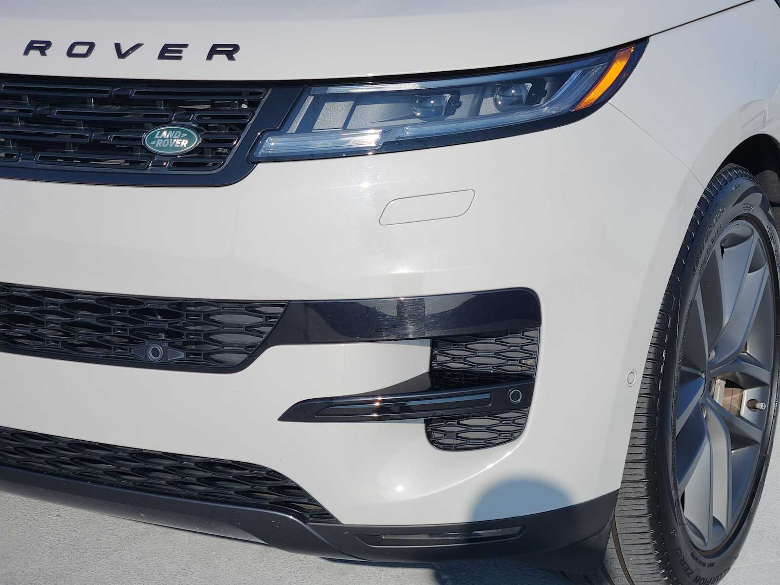 2024 Land Rover Range Rover Sport SE photo 8