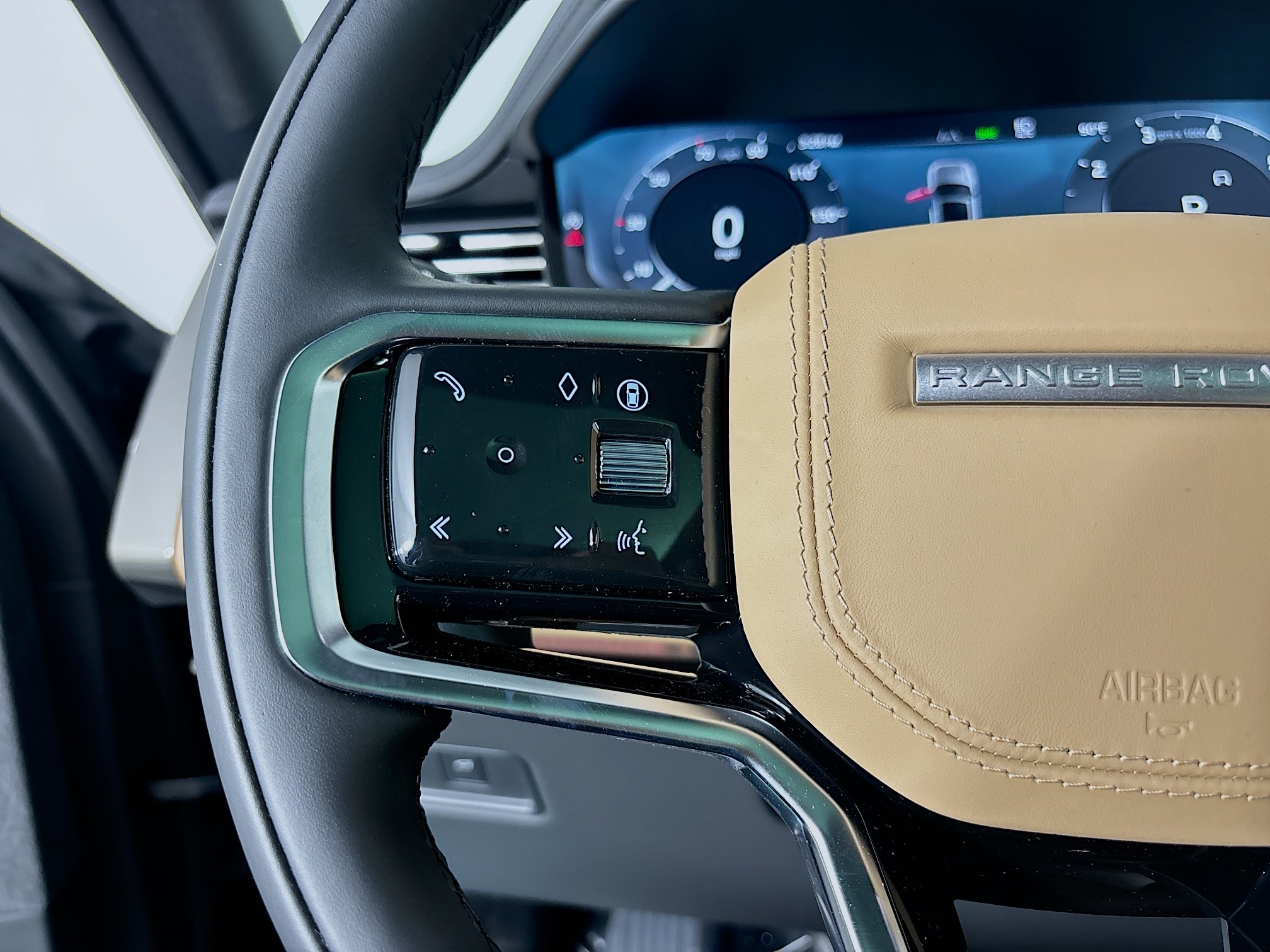 2025 Land Rover Range Rover Sport SE photo 9