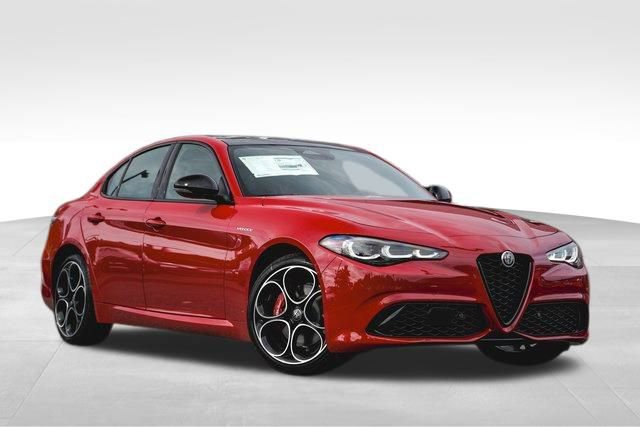 2025 Alfa Romeo Giulia Base's photo