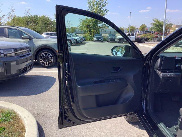 2026 Hyundai Kona SEL photo 28
