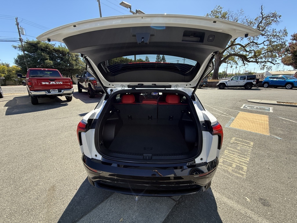 2024 Chevrolet Blazer EV RS photo 21