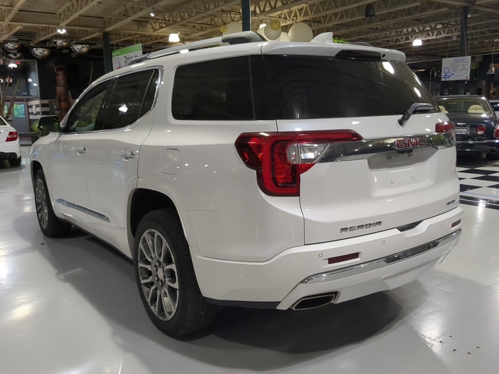 2023 Gmc Acadia Denali photo 8