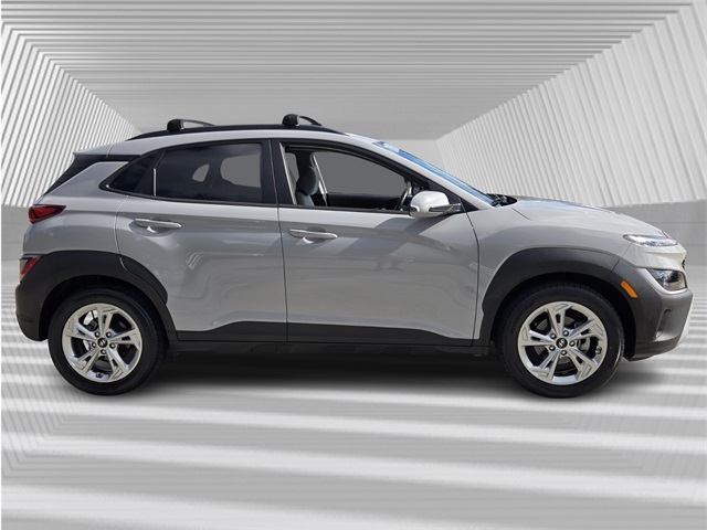2023 Hyundai Kona SEL photo 3