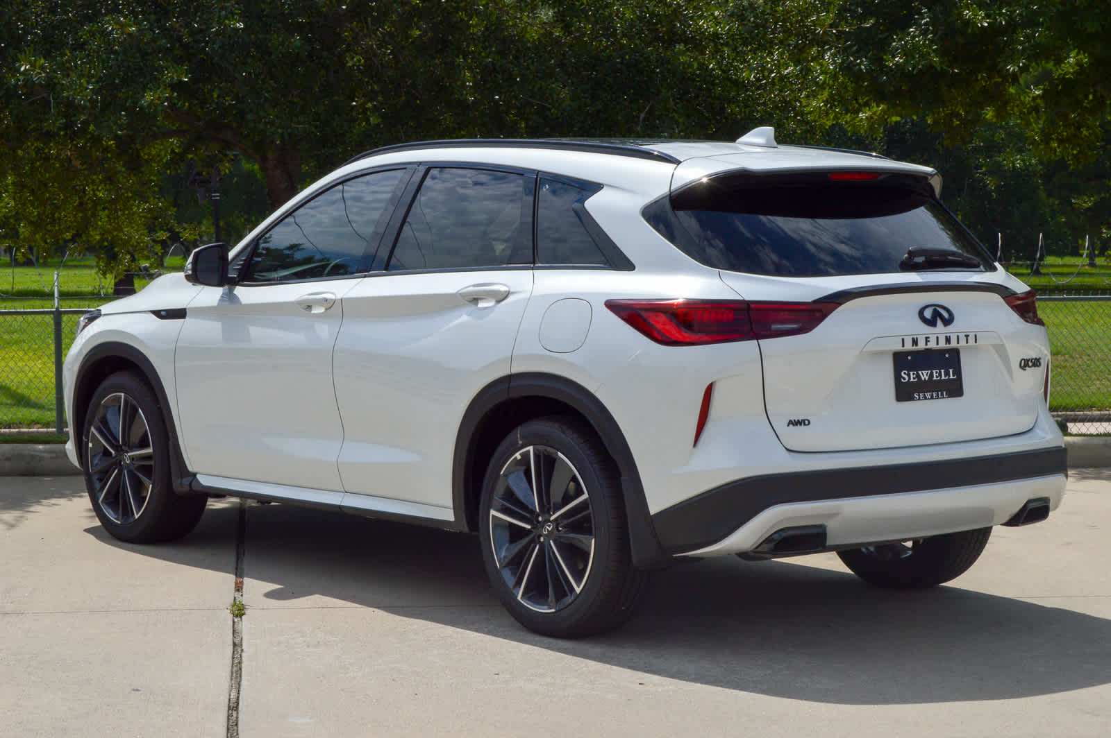 2025 Infiniti QX50 SPORT AWD photo 3