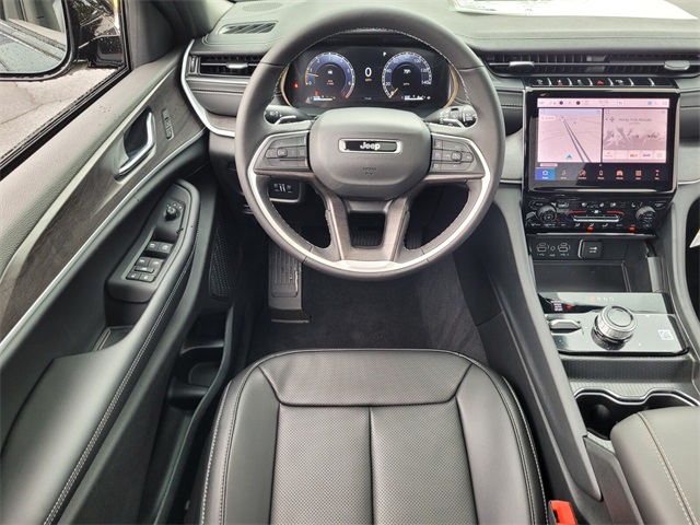 2025 Jeep Grand Cherokee Limited photo 6