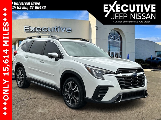 2023 Subaru Ascent Touring's photo