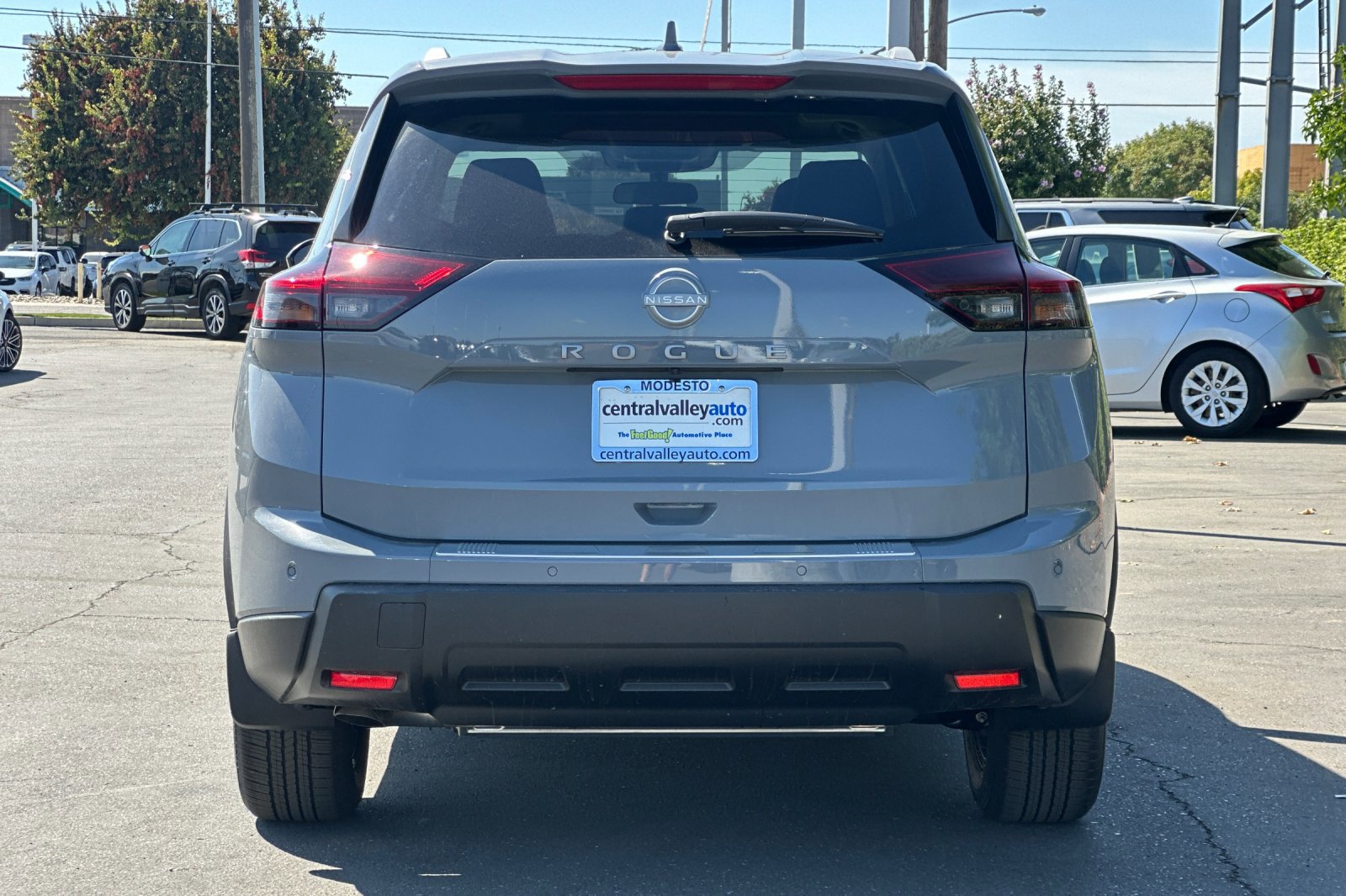 2026 Nissan Rogue SV photo 5