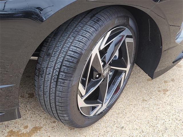 2026 Hyundai Sonata SEL Sport photo 4