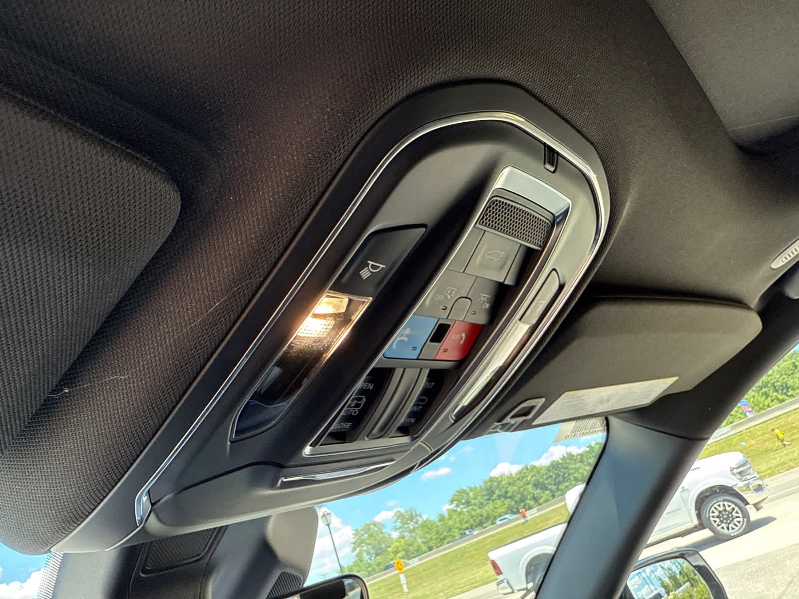 2025 Jeep Grand Cherokee Laredo photo 22