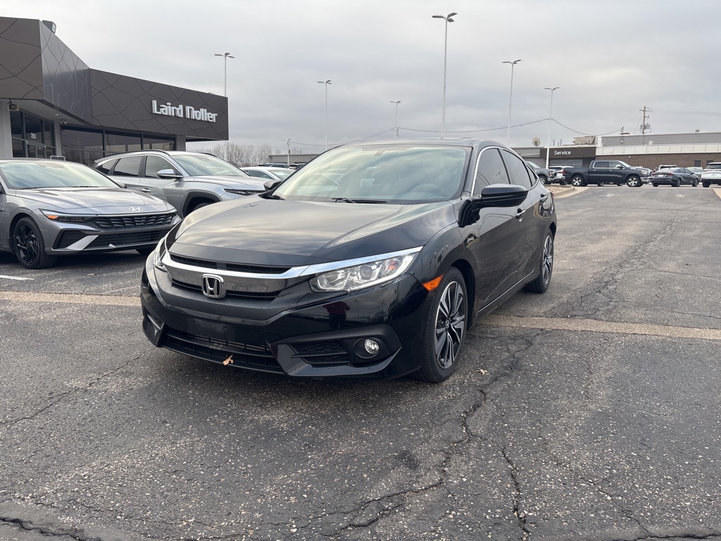 2018 Honda Civic EX-T's photo