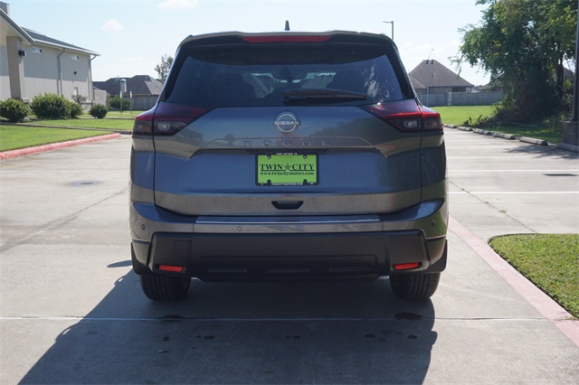 2026 Nissan Rogue SV photo 3