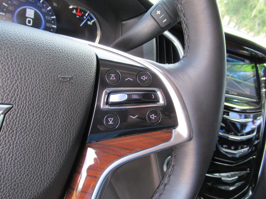 2018 Cadillac Escalade Base photo 16