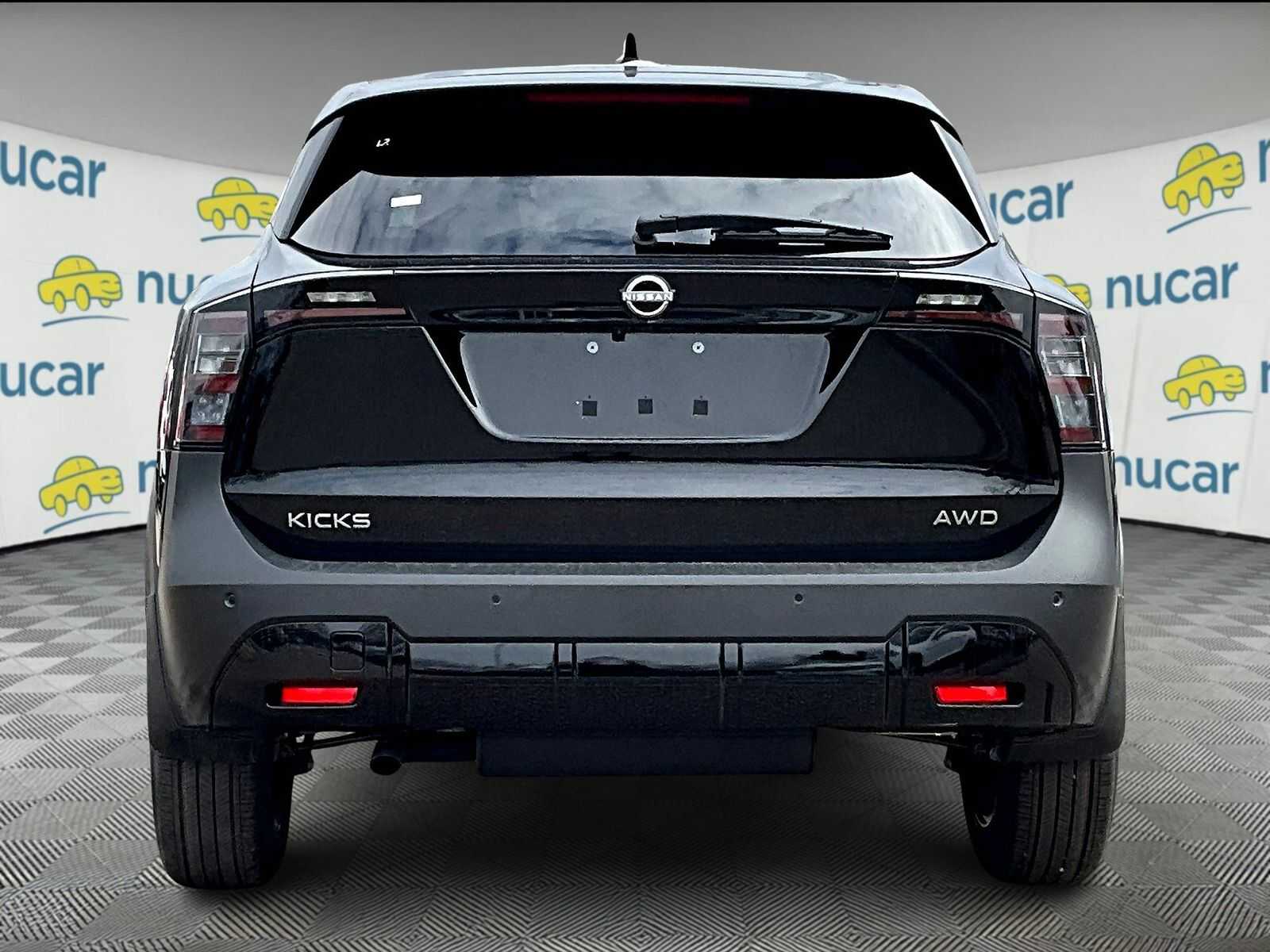 2025 Nissan Kicks SV photo 5