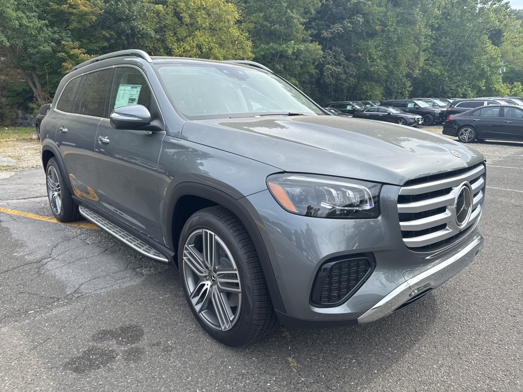 2026 Mercedes-Benz GLS Base's photo
