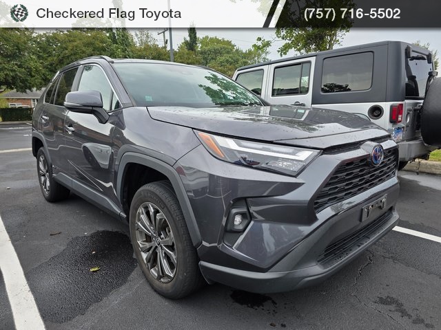 2022 Toyota RAV4 Hybrid XLE Premium photo 3