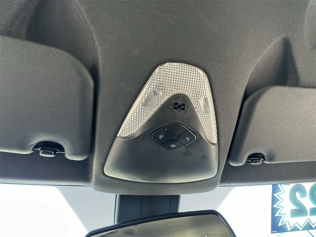 2019 Toyota C-HR XLE photo 26