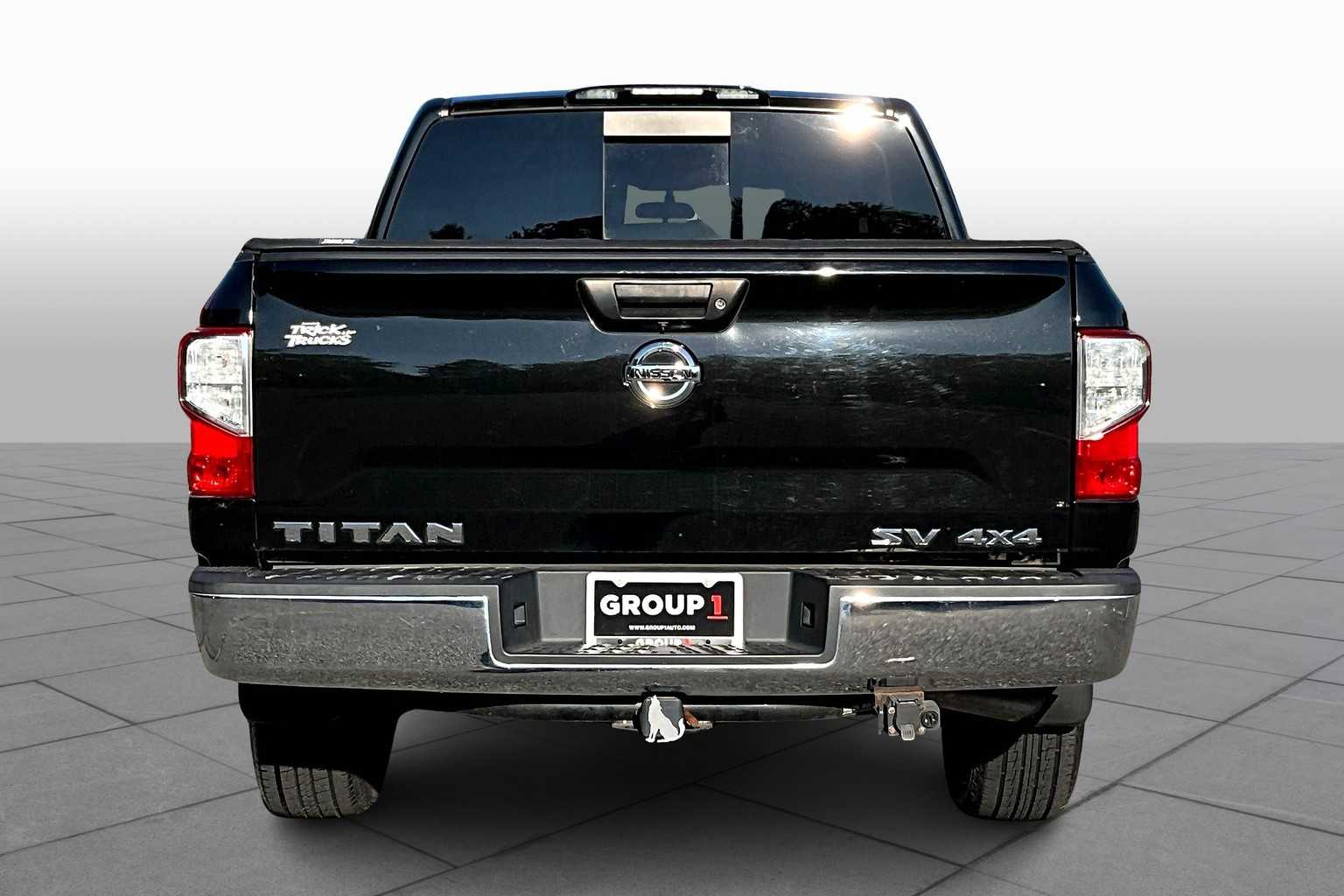 2019 Nissan Titan SV photo 4