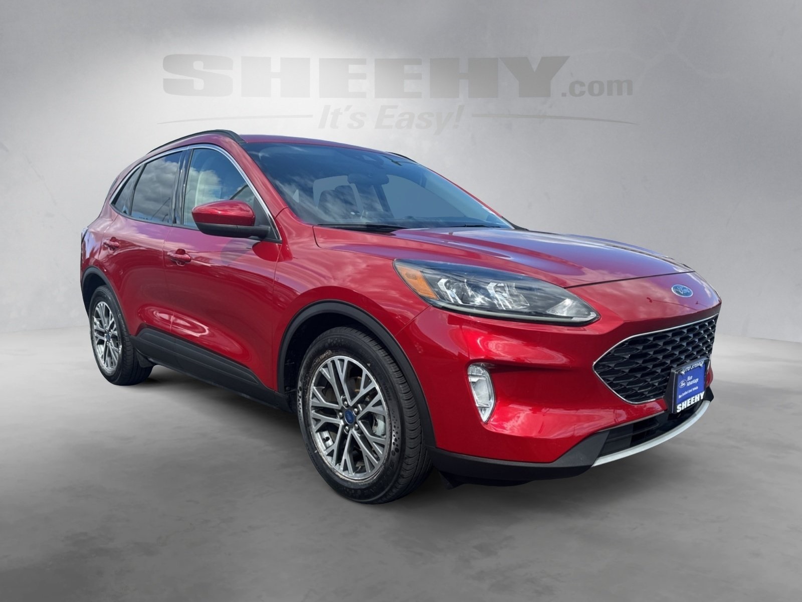2020 Ford Escape SEL photo 2