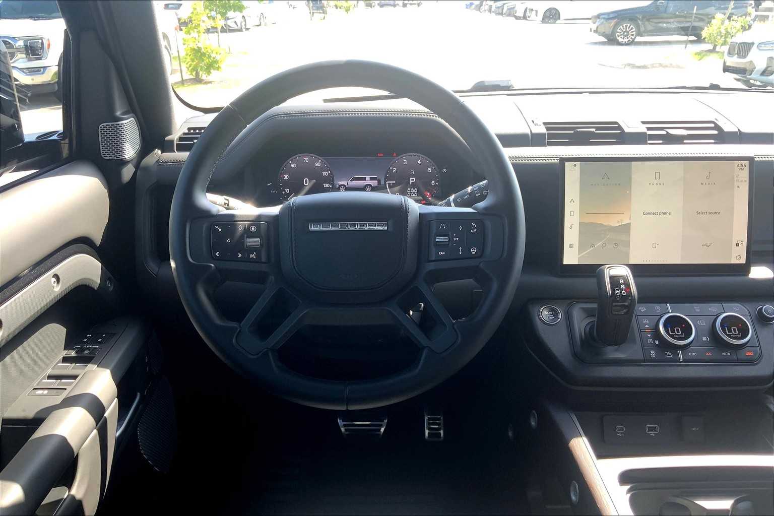 2024 Land Rover Defender 130 X photo 4