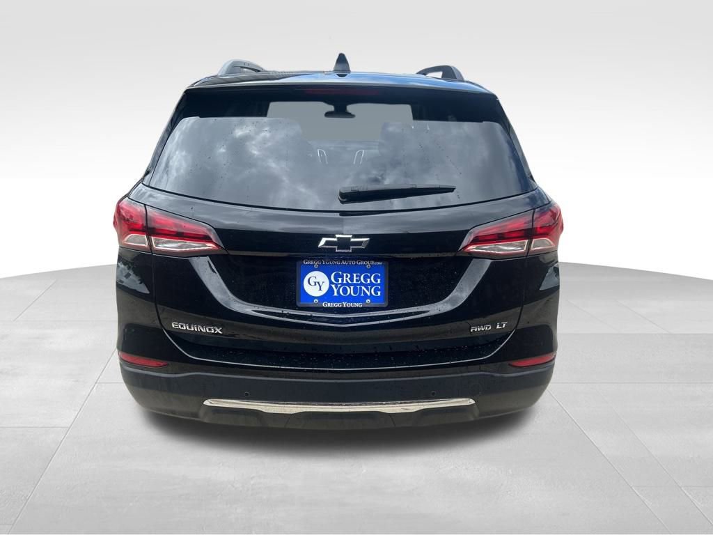 2022 Chevrolet Equinox LT photo 3