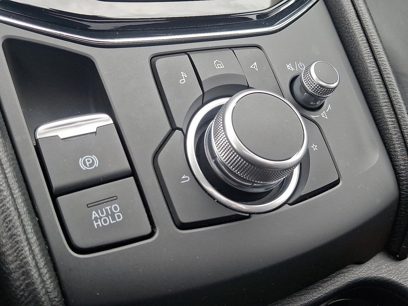 2024 Mazda CX-5 2.5 S Preferred photo 24