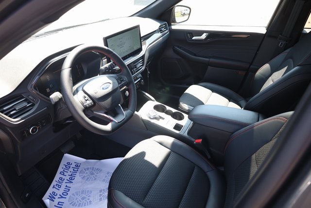 2025 Ford Escape ST-Line Select photo 11