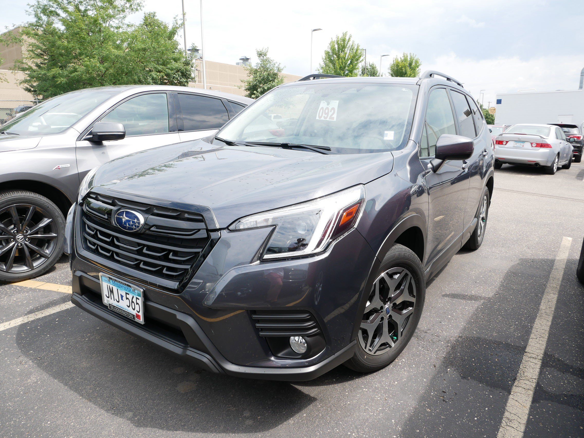 2022 Subaru Forester Premium photo 2