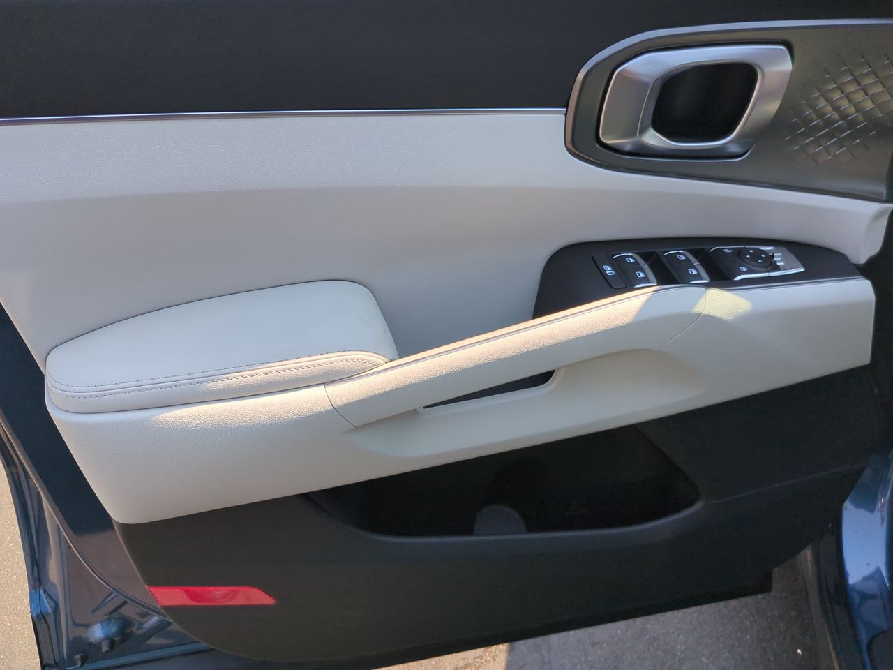 2025 Kia Sorento Hybrid EX photo 18