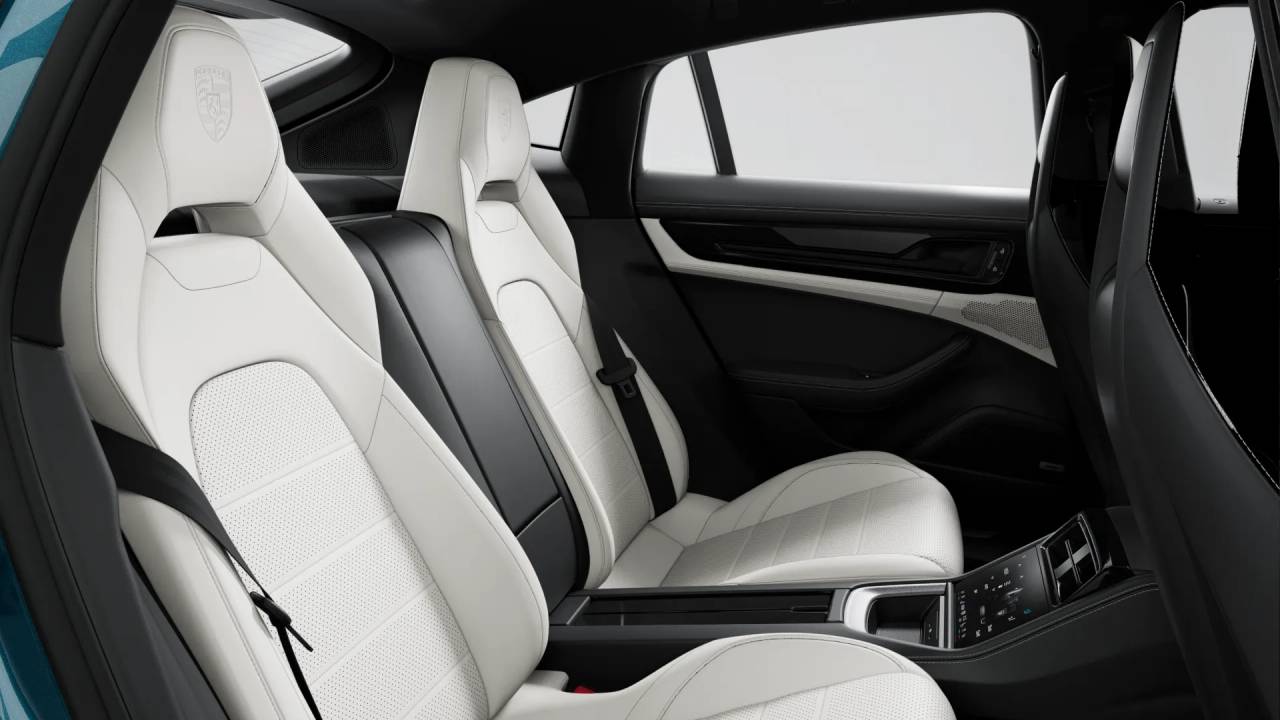 2026 Porsche Panamera 4 photo 11